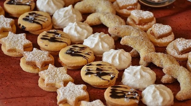 Smells Like Cookies – Tastes Like Fire by Lianne Kamp